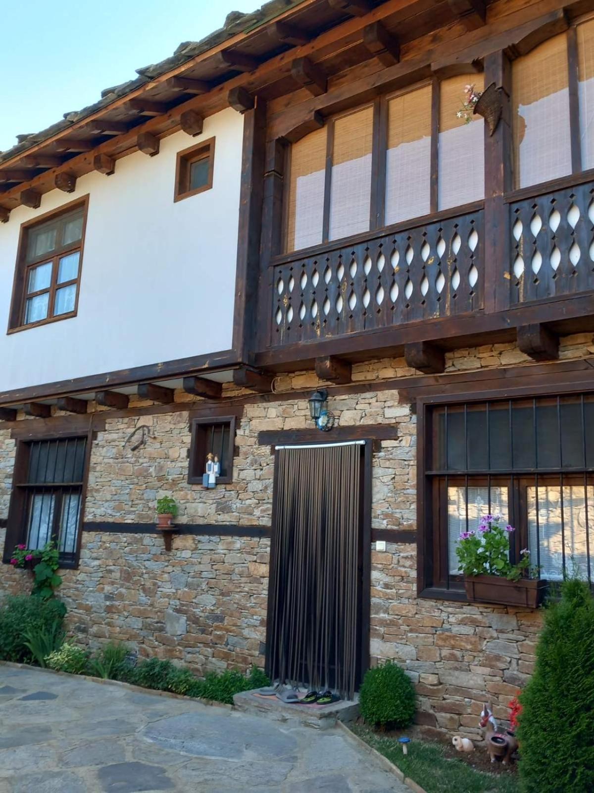 Тодорината Къща Hotell Leshten Eksteriør bilde