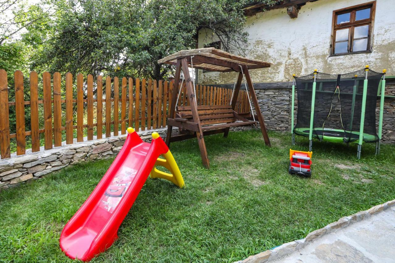 Тодорината Къща Hotell Leshten Eksteriør bilde
